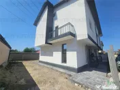 Vila cuplata 4 camere mansarda in Rosu 