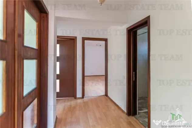 Vila 9 camere ideala pentru firme/cazare muncitori langa Lac