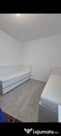 Pat cu spatiu de depozitare 