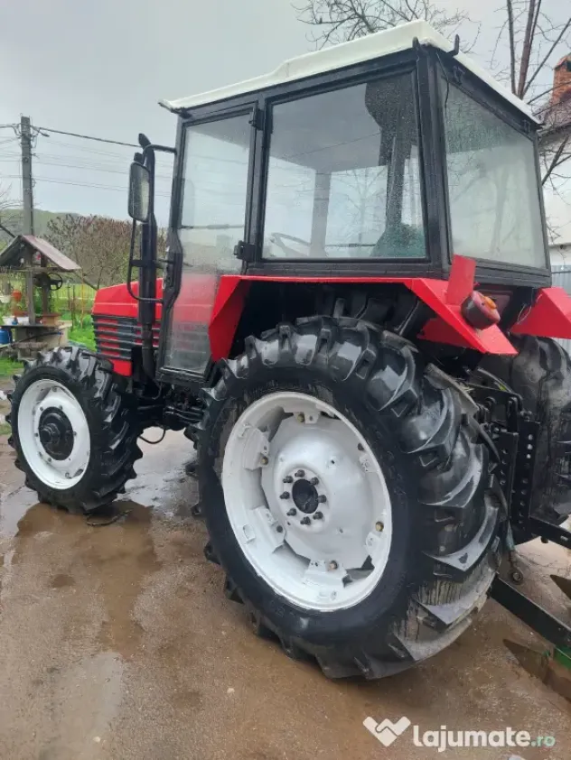 Tractor universal 833DTC 2005