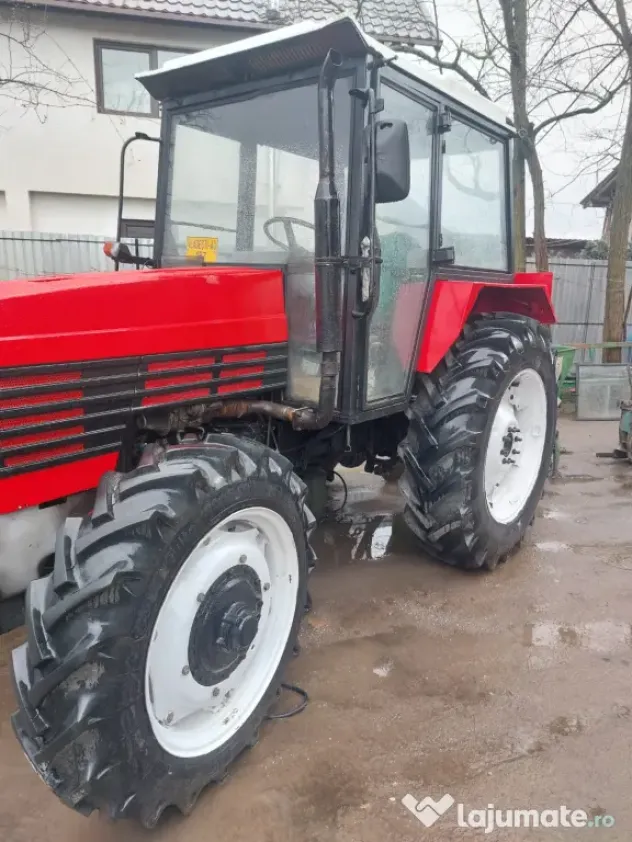 Tractor universal 833DTC 2005