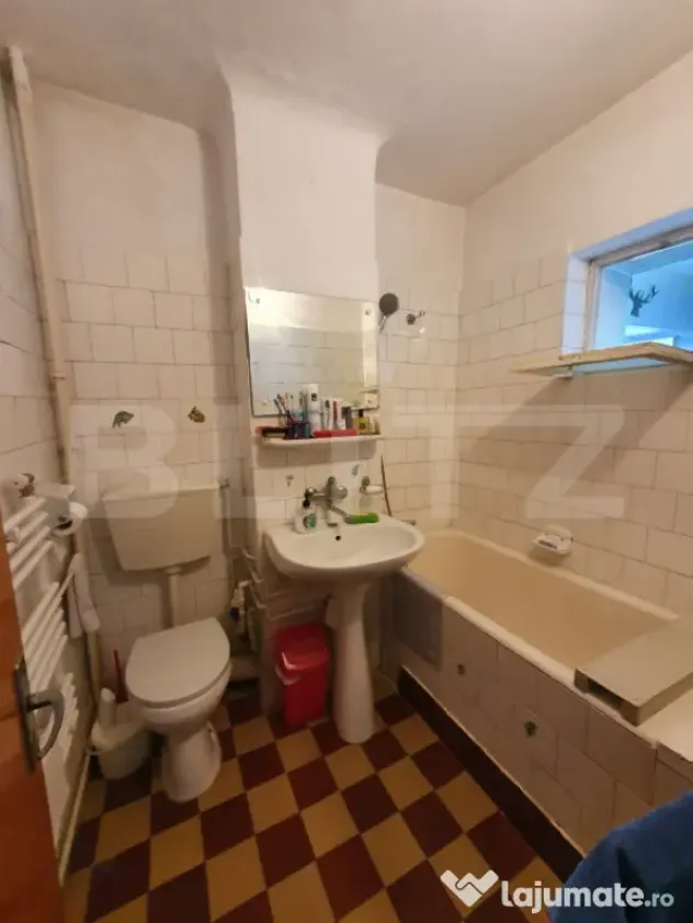 Apartament 4 camere decomandat, 93 mp, zona Ploiesti Sud