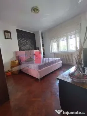 Apartament cu 3 camere de vanzare-Piata Victoriei 