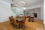 Iancu Nicolae - Vila high-end pe malul lacului, Gradina c... 
