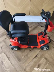 Vand carucior persoane cu dizabilitati 