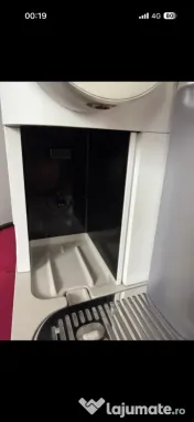 Espressor Nespresso Grand Lattisima Impecabil! 