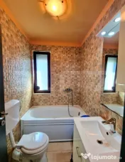 Apartament cu 3 camere | 72m | 2 băi | etajul 2 | garaj | S 