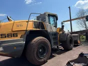 De închiriat încărcător frontal Liebherr 566 