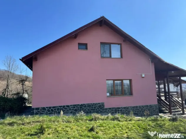 Casa de vanzare, 134 mp, teren 1300 mp, zona Vest - Baia Mare (Maramures)