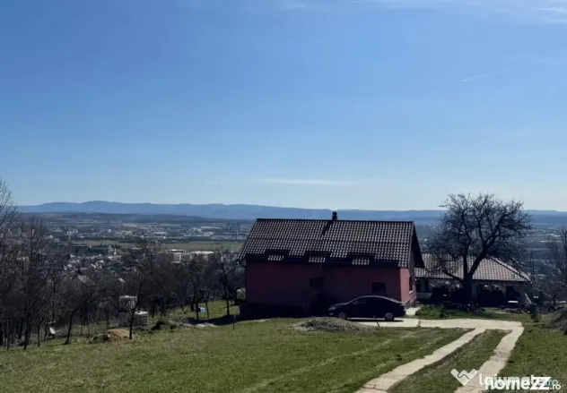 Casa de vanzare, 134 mp, teren 1300 mp, zona Vest - Baia Mare (Maramures)