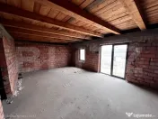 Pensiune în construcție cu potențial turistic și teren g 