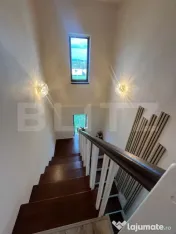 Casa de vanzare, 4 camere, 200 mp, zona centrala - Primaveri 