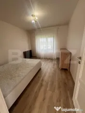 Casa de vanzare, 4 camere, 200 mp, zona centrala - Primaveri 