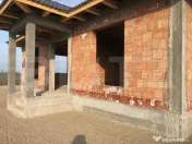 Casa la roșu , 170 mp , strada Principala Botiz-Ciuperceni 