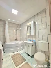 Apartament cu 3 camere, etajul 2, 59 mp, parcare, balcon, zo 