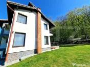 Casă premium 290 mp, teren 900 mp, la liziera pădurii – 