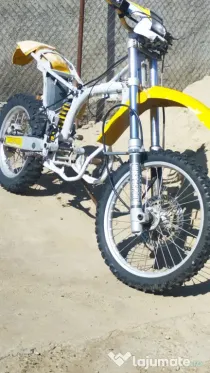 Cadru Husqvarna de 650 CC, Prahova