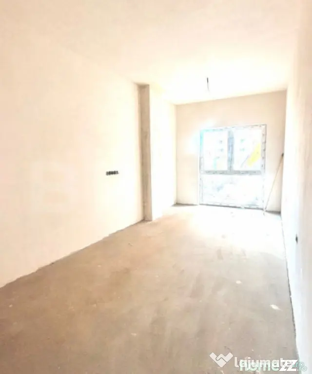 Apartament cu 4 camere, semifinisat, 79 mp utili, 2 bai, par