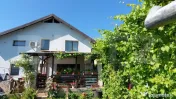 Proprietate unică lângă Arhiescopi Târgoviște – 2 cas 
