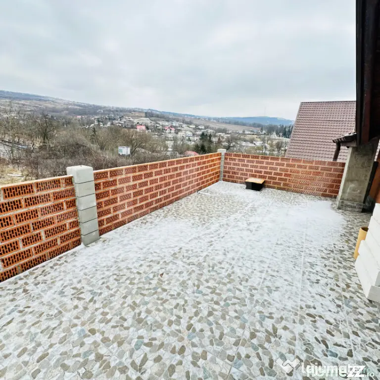 Casa in Bucium, 400m distanta de bulevard, priveliște super - Iasi (Iasi)