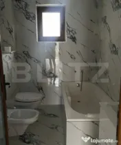 Casa de vânzare, 102 mp utili , zona Lazuri 