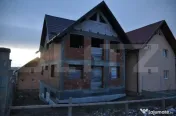 Casa la rosu Burdujeni. 189mp utili, D+P+1, 300mp teren 