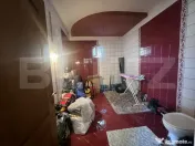 Casă de vânzare – 450 mp teren, zonă centrală și lini 