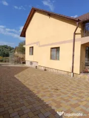 Casă de inchiriat în zona Zăvoaie – 274 mp utili, compl 
