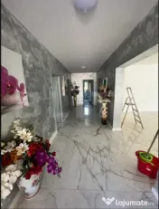 Casa de vanzare, pe un singur nivel, 170 mp + 2.300 mp teren 