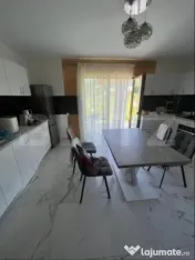 Casa de vanzare, pe un singur nivel, 170 mp + 2.300 mp teren 