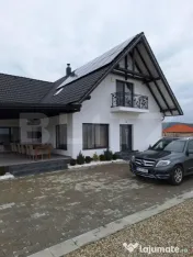 De vanzare 2 case superbe Livezile! 