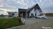 De vanzare 2 case superbe Livezile! 