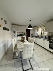 Casă spațioasă, perfectă pentru familie 