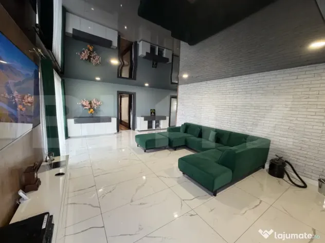 Casa de vanzare in suprafat de 240 mp, cu 1500 mp teren, zon