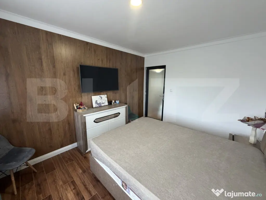 Casa de vanzare in suprafat de 240 mp, cu 1500 mp teren, zon