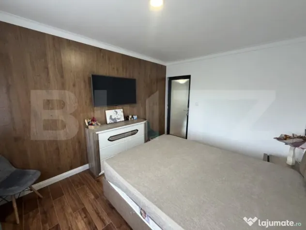 Casa de vanzare in suprafat de 240 mp, cu 1500 mp teren, zon