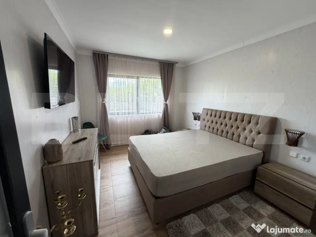 Casa de vanzare in suprafat de 240 mp, cu 1500 mp teren, zon