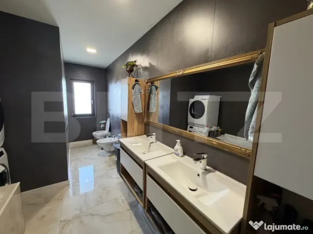 Casa de vanzare in suprafat de 240 mp, cu 1500 mp teren, zon