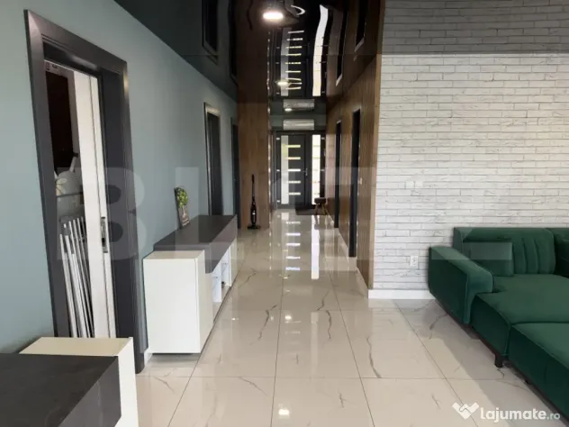 Casa de vanzare in suprafat de 240 mp, cu 1500 mp teren, zon