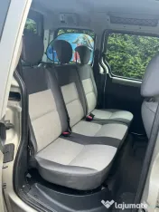 PEUGEOT PARTENER 1.6Hdi 5 locuri 