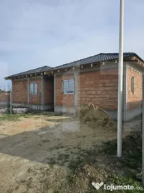 Duplex parter zona centrala Mosnita Noua