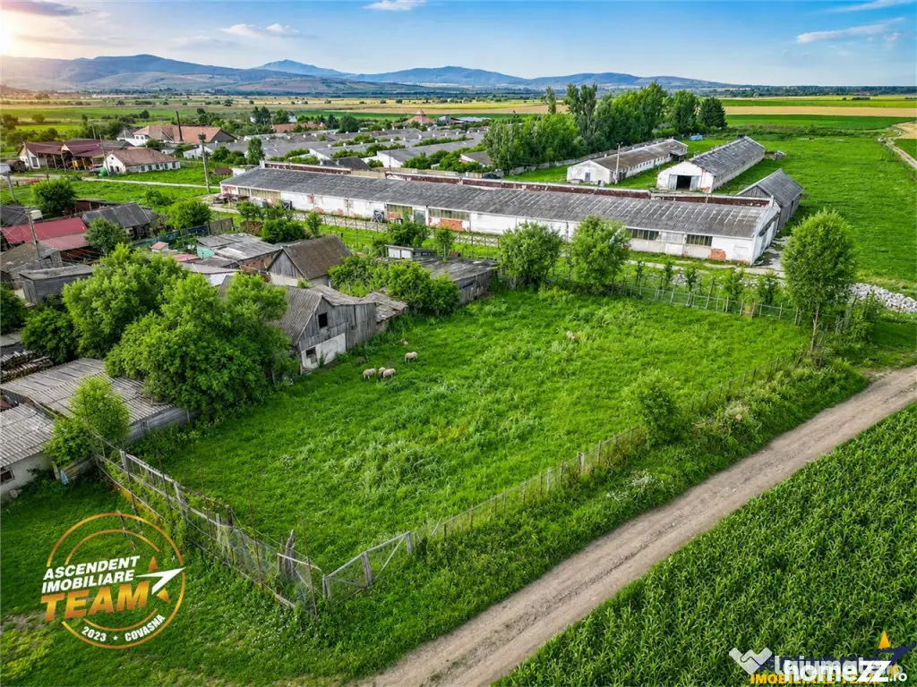 FILM! Apartament 2 camere,decomandat,cu garaj,1.400 mp teren