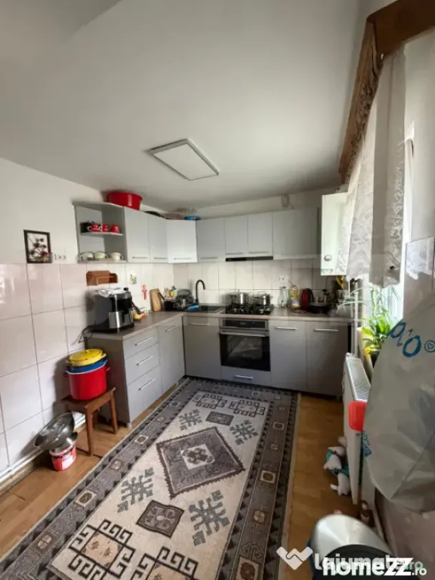 Casa de vanzare in Burdujeni, 1400 mp teren - Suceava (Suceava)
