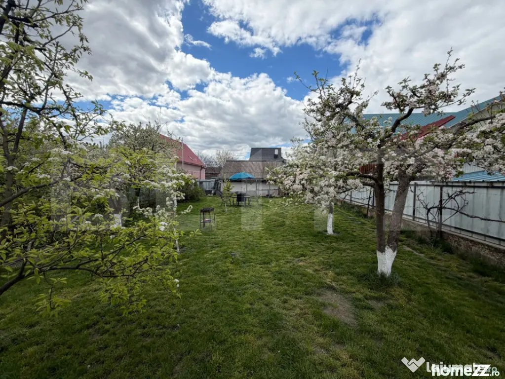 Casa de vanzare in Burdujeni, 1400 mp teren - Suceava (Suceava)