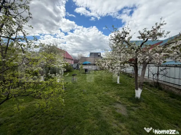 Casa de vanzare in Burdujeni, 1400 mp teren - Suceava (Suceava)