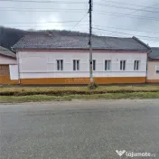 Bocsa Montana, Casa mare la strada principala 