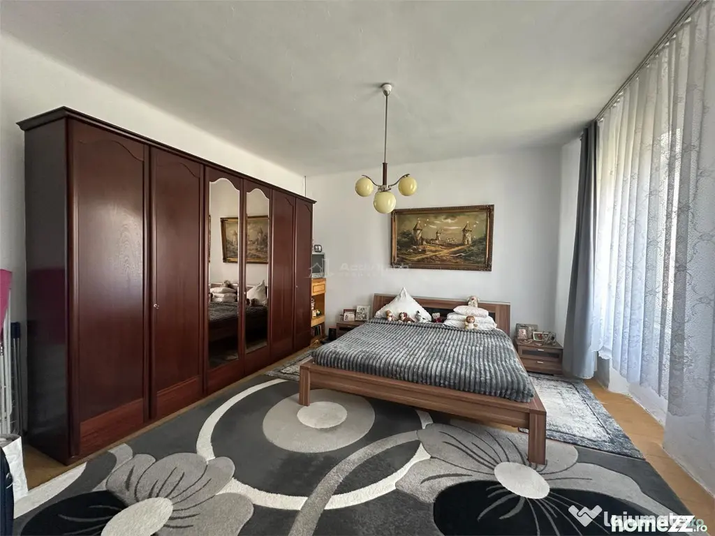 Bocsa Montana, Casa mare la strada principala