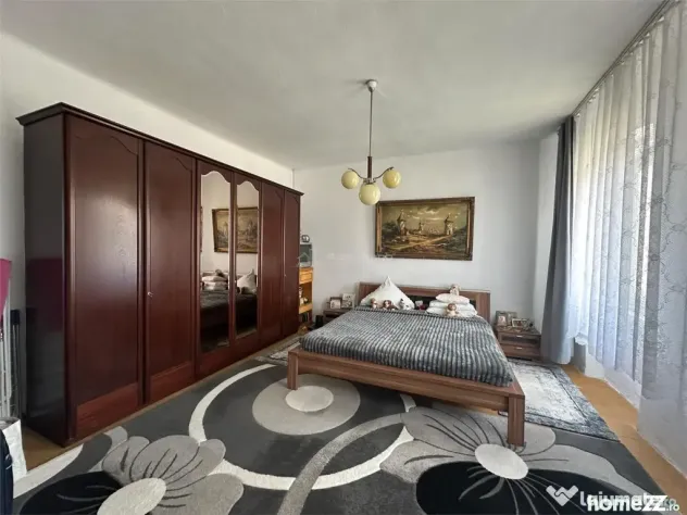 Bocsa Montana, Casa mare la strada principala