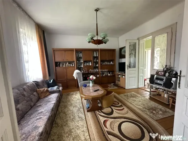 Bocsa Montana, Casa mare la strada principala