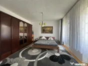 Bocsa Montana, Casa mare la strada principala 